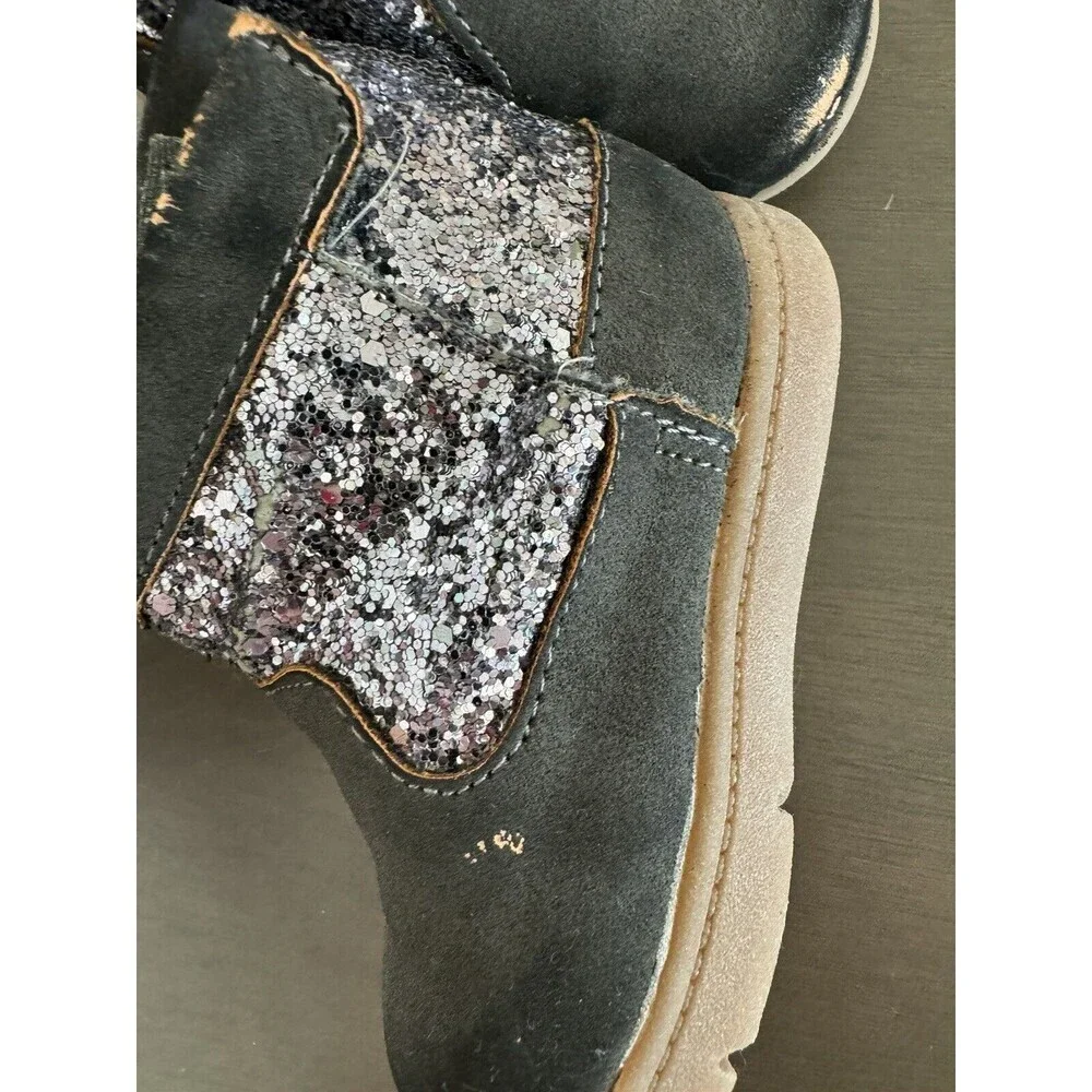 baby girl shoes bundle black Mary Jane + carter's boots glitter size 4 toddler